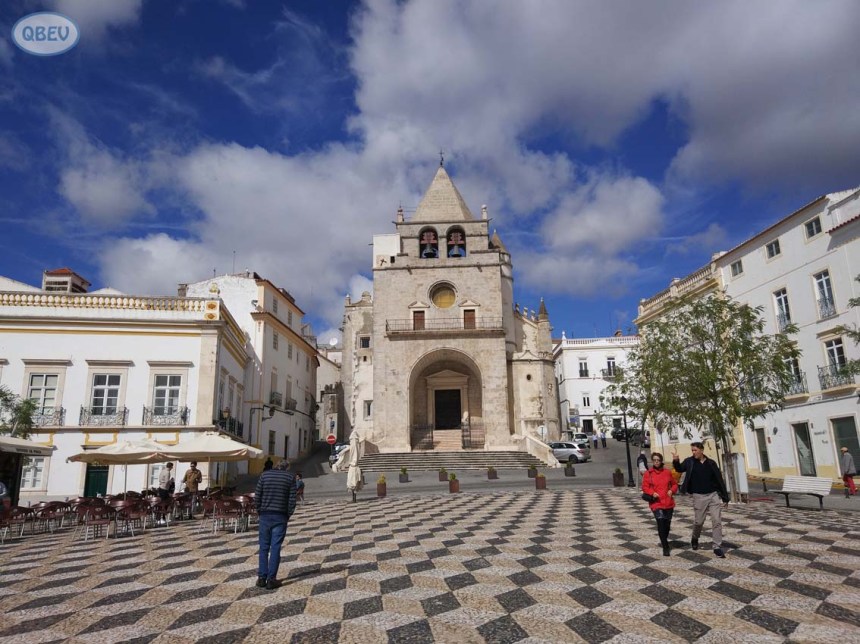 PLAZA DE LA REPÚBLICA ELVAS